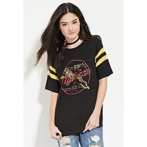 🔴Forever 21 Foo Fighters Shirt size Small🔴